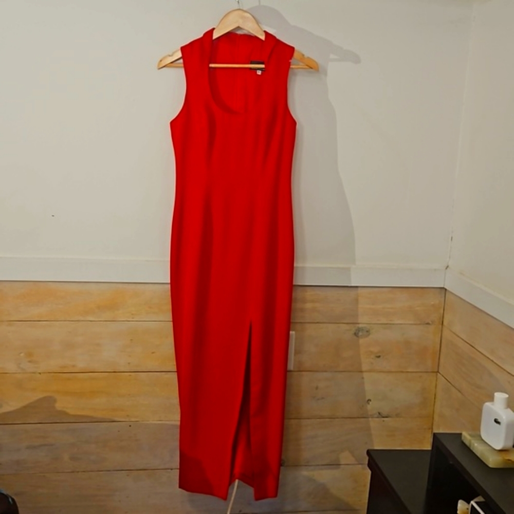 Vintage fitted midi dress. Halter collar detail formal dress